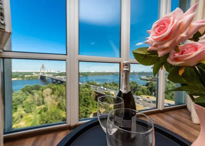 Apartments With Crazy Panoramic View Of The Dniepr
