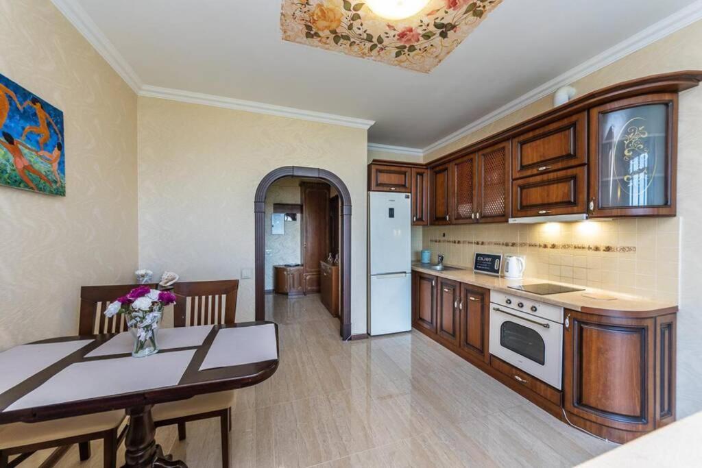 Апартаменты With Crazy Panoramic View Of The Dniepr *